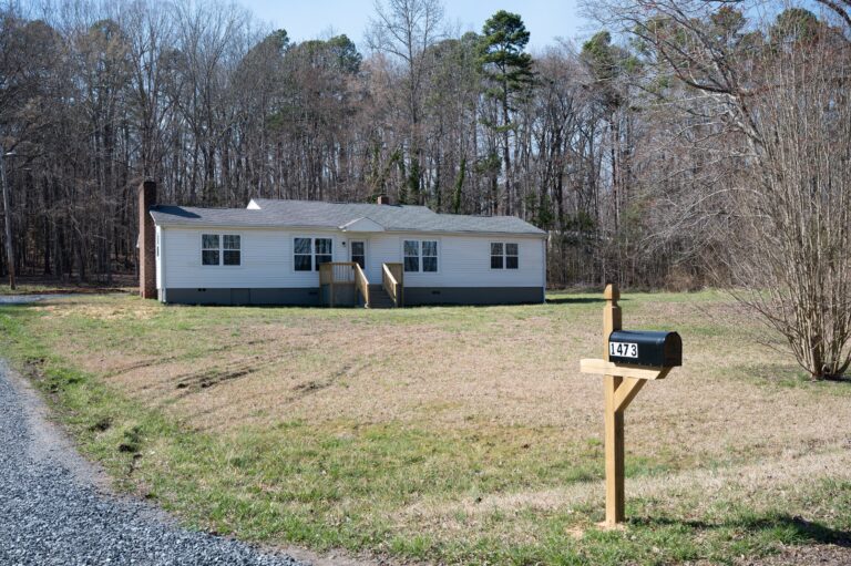 1437 Briarcliff Dr.
