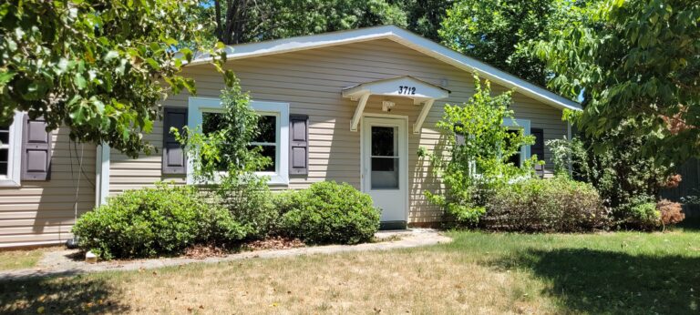 3712 Atlas St.